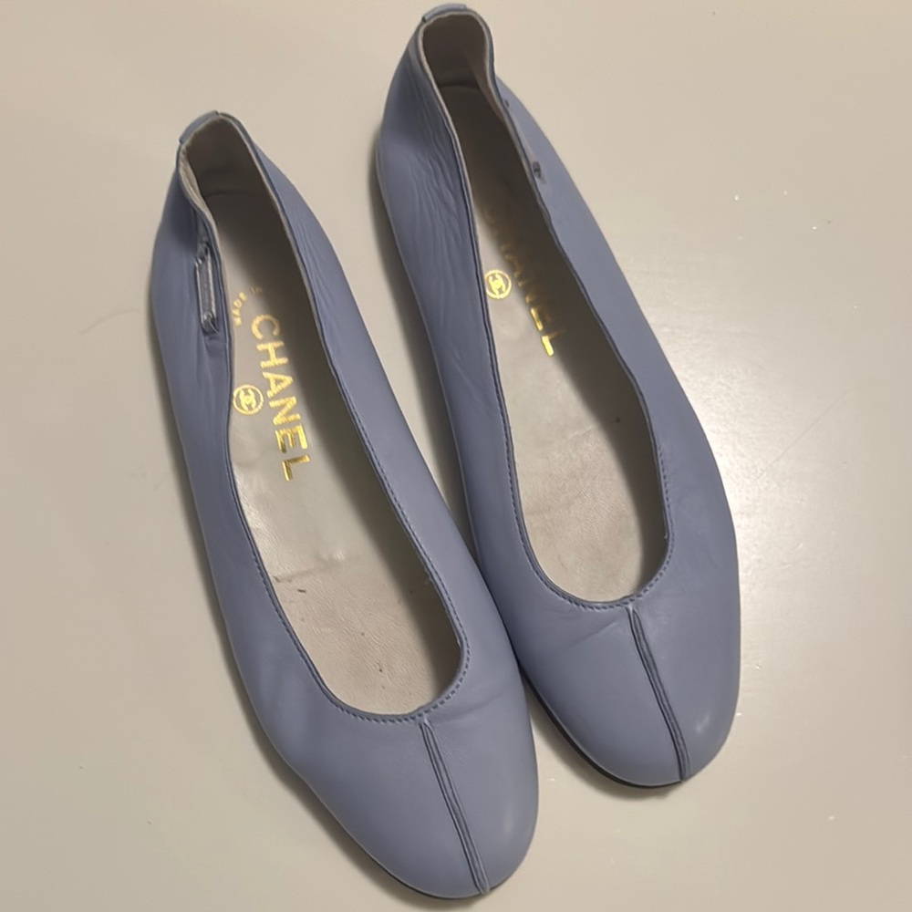 CHANEL Authentic Women's Periwinkle Flats